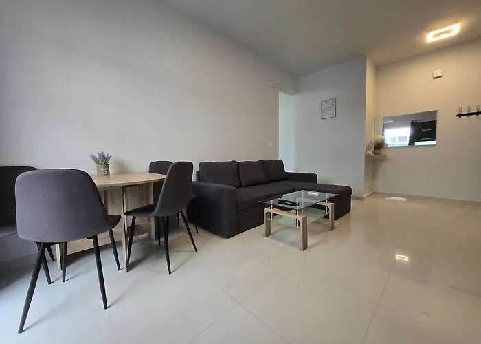 Konnet #2 * Rhodes City